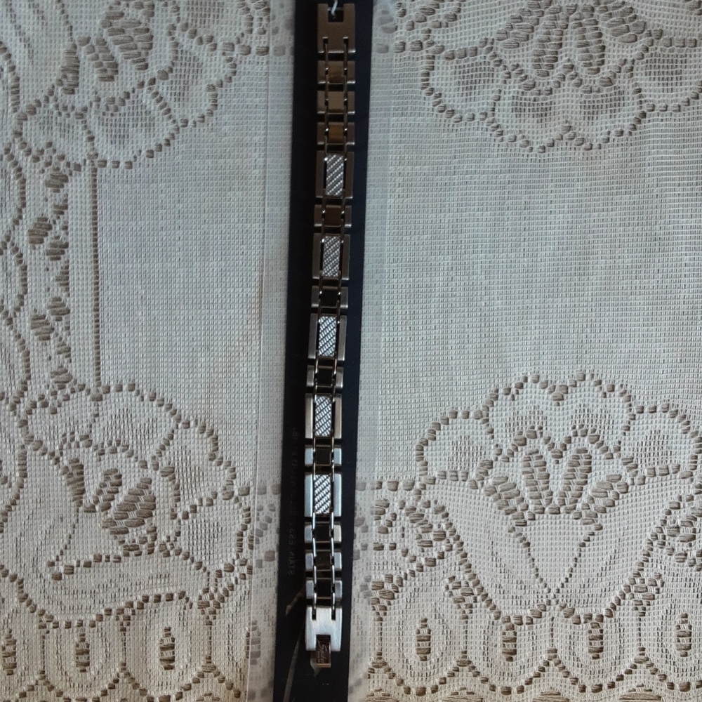 Spikes bracelet for men